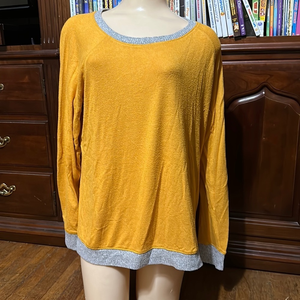 Maurice’s Women’s Gold Tunic Sweater, Large